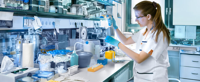 Vacuna de la Universidad de Oxford será producida por Argentina y México