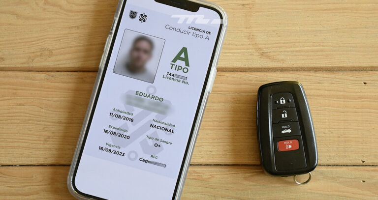 Renueva tu licencia y tarjeta de circulación  en línea